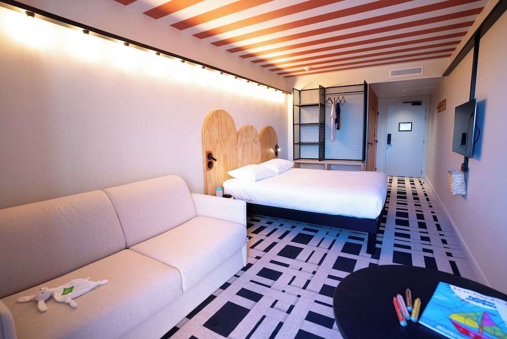 Family Room, 1 Double Bed with Sofa bed - Photo 1