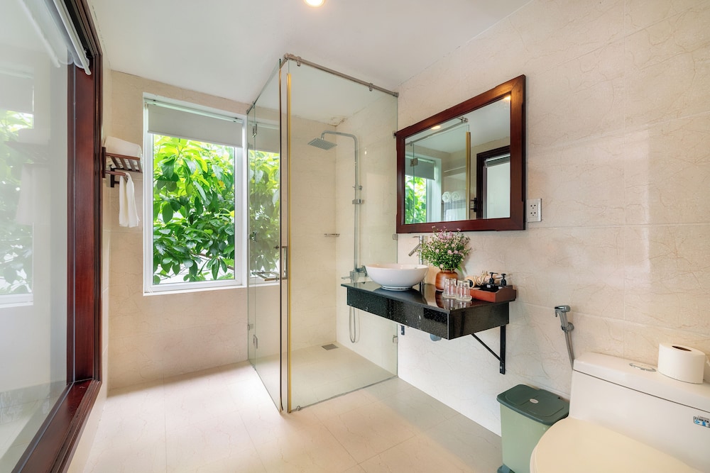 Deluxe Triple Room, 1 Bedroom, City View