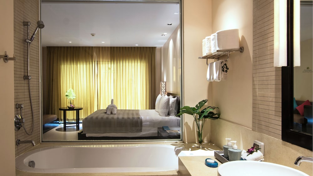 Deluxe Room - Photo 2