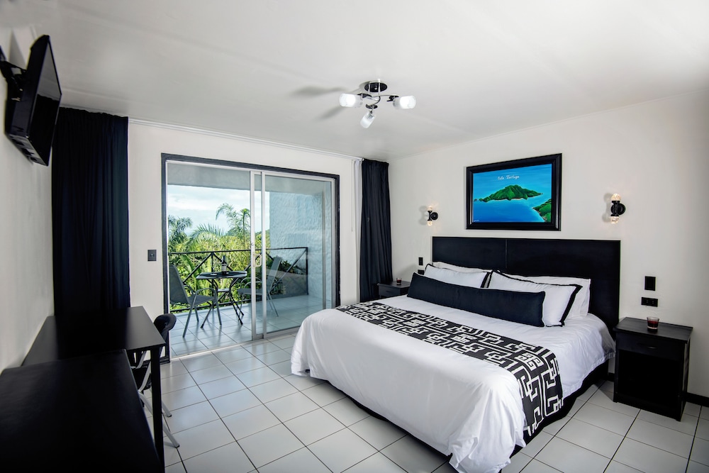 Deluxe Room - Photo 1