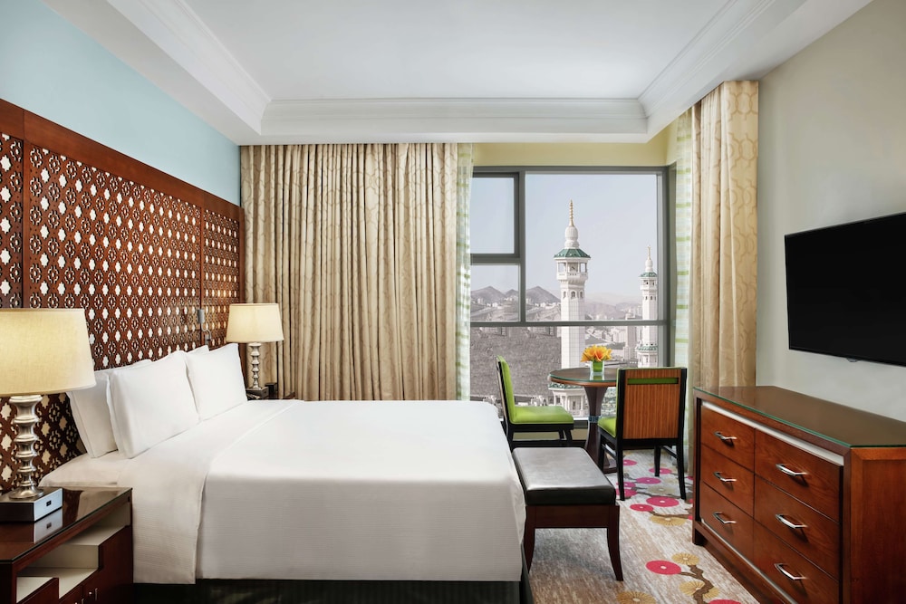Superior Room, 1 King Bed (Partial Haram View)