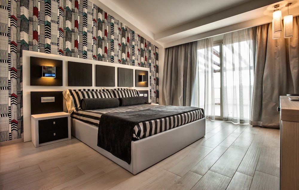Deluxe Double Room Single Use photo 2