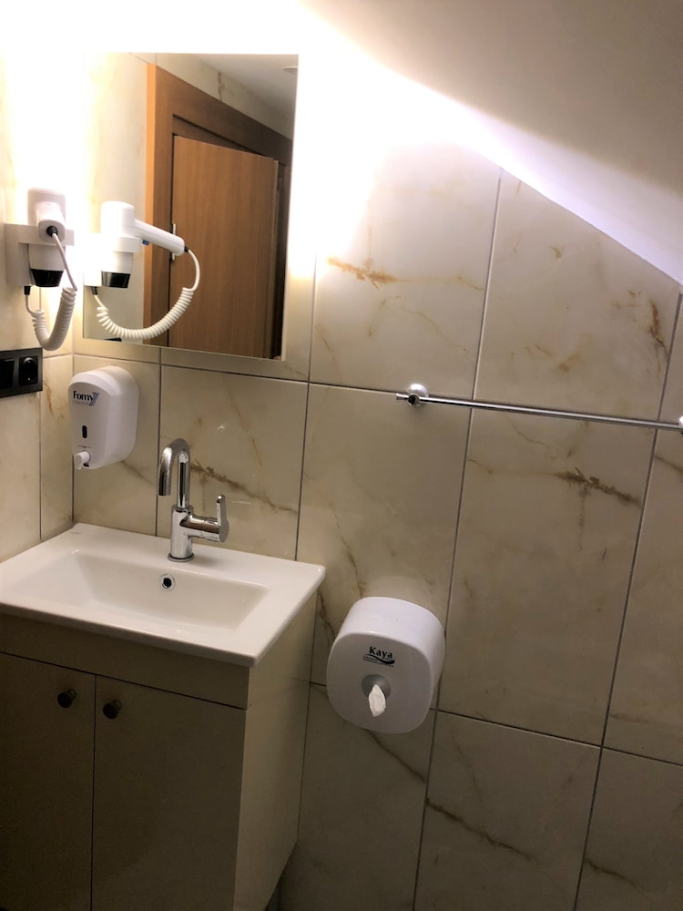 Deluxe Triple Room with Lake View  and Terrace Floor photo 3