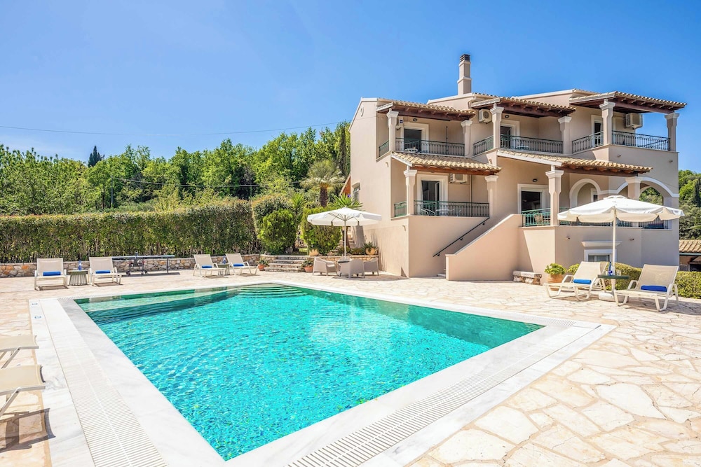 Villa (4 Bedrooms)