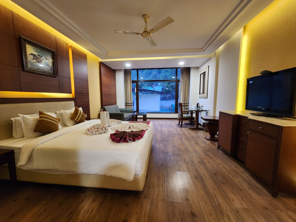 Luxury Suite