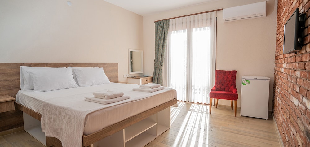 Standard Double Room - Photo 1