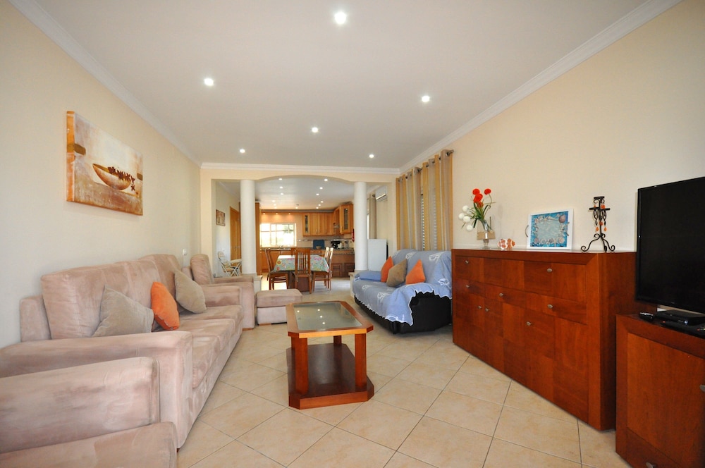 Villa, 6 Bedrooms, Smoking, Private Pool photo 2