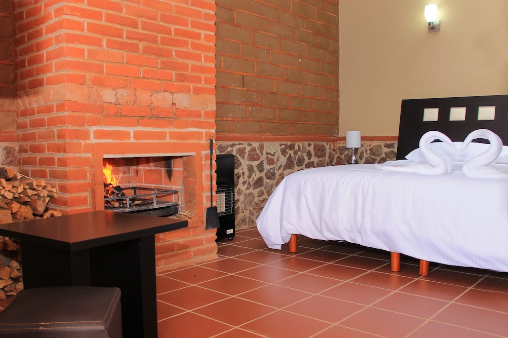 Standard Room, 1 King Bed photo 1