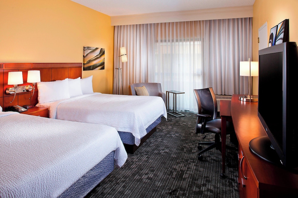 Standard Double Room, 2 Double Beds - Photo 2