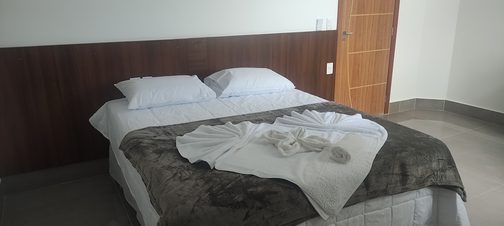 Deluxe Room - Photo 3