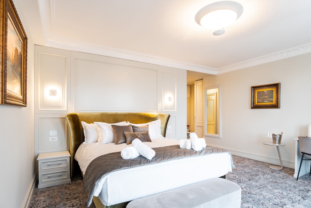 Deluxe Double Room photo 2