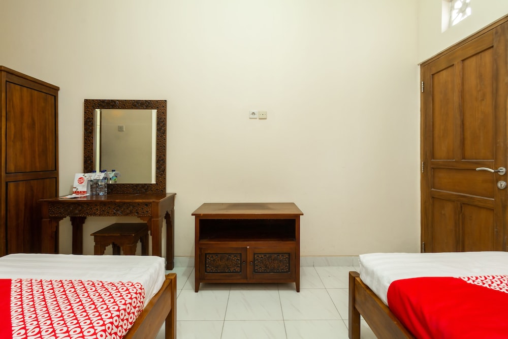 Standard Twin Room - Photo 8