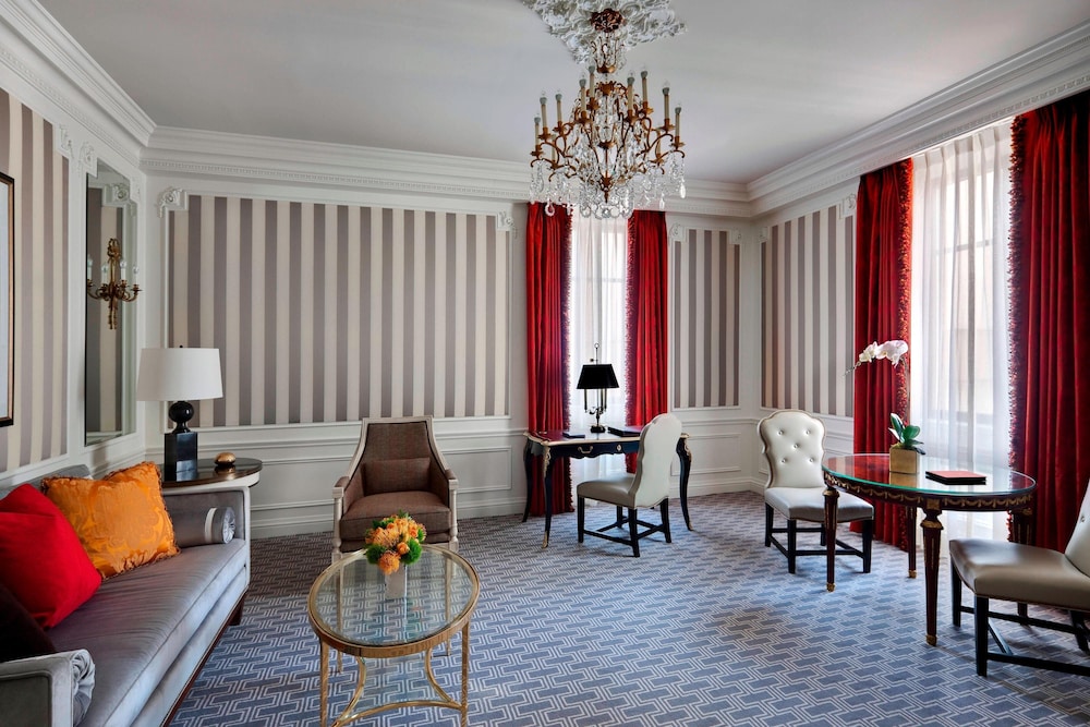 Suite, 1 Bedroom, Accessible Bathtub (Butler Service Included)