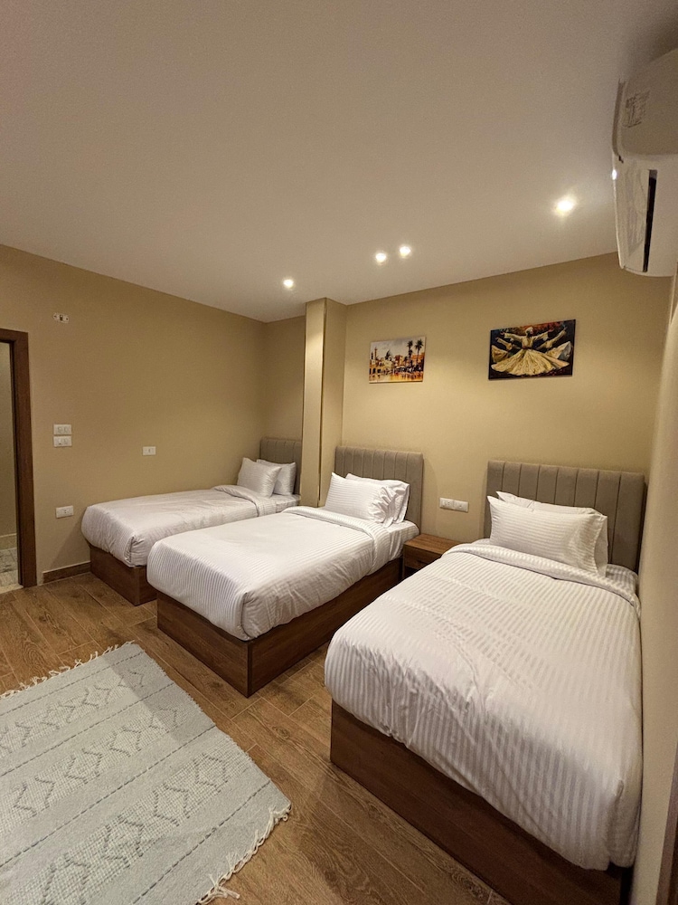 Deluxe Triple Room photo 1