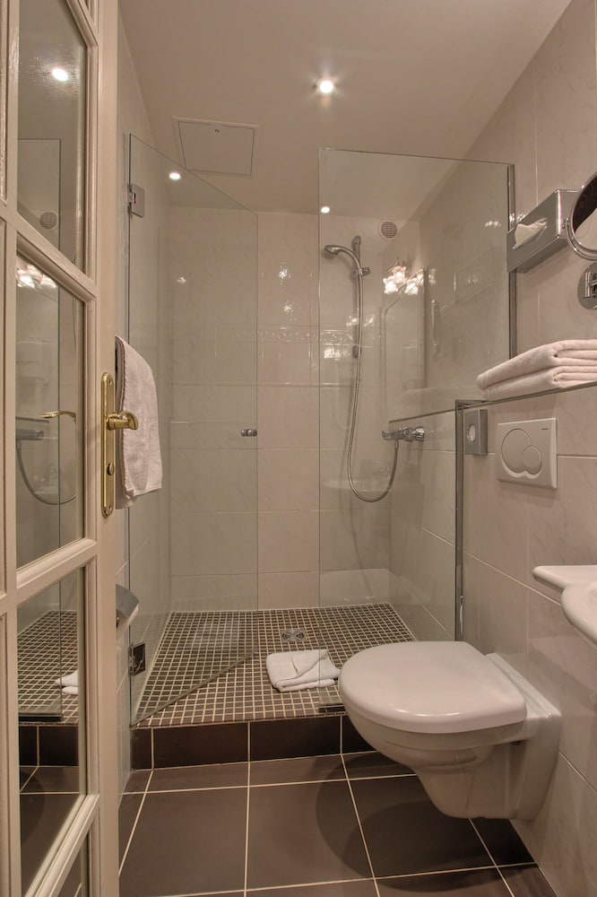 Two Rooms Side by side photo 2