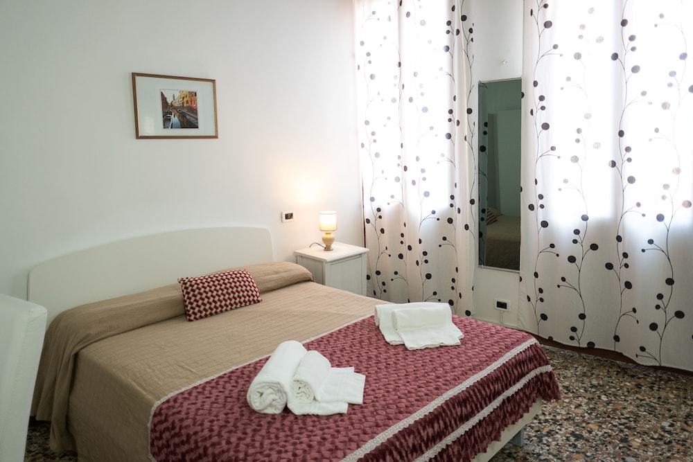 Double Room, Ensuite photo 3