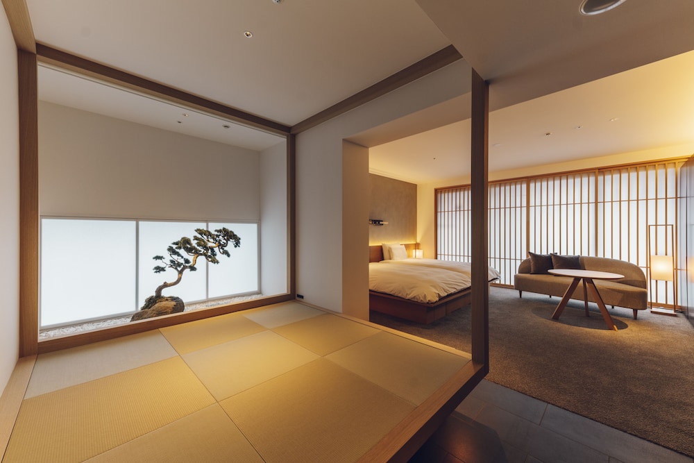 Tsuboniwa Suite for 2 Guests - Photo 1