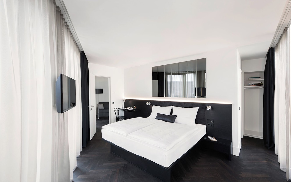 Suite, 1 Bedroom photo 3