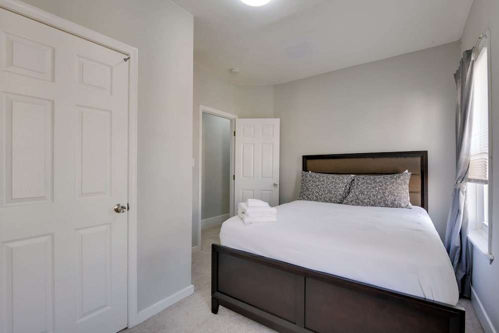 Apartment (2 Bedrooms) photo 2