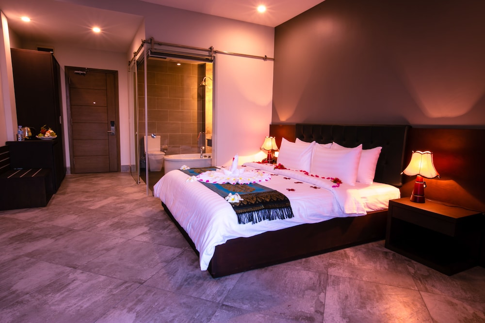 The Bay Suite photo 2