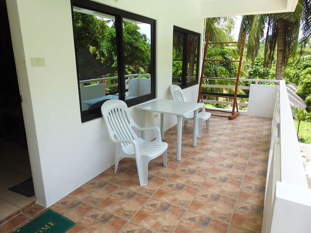 Family Room - Photo 5