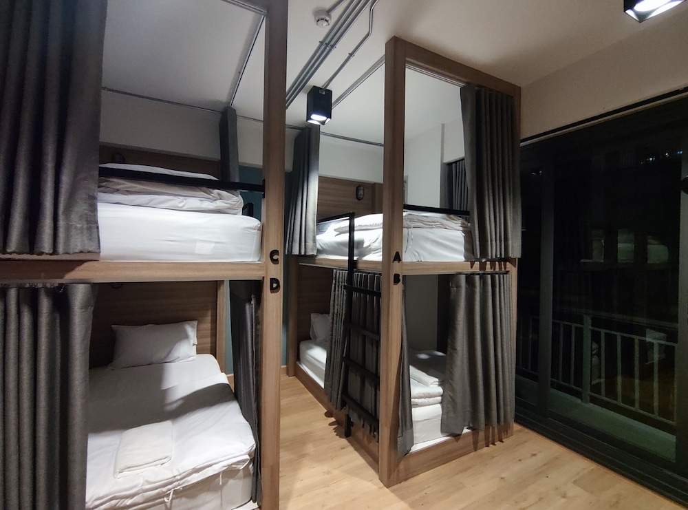 4-Bed Mixed Dormitory