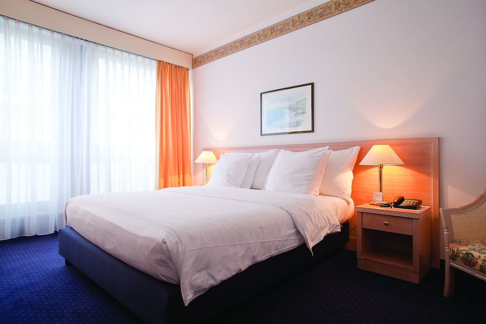 Standard Room, 1 Queen Bed