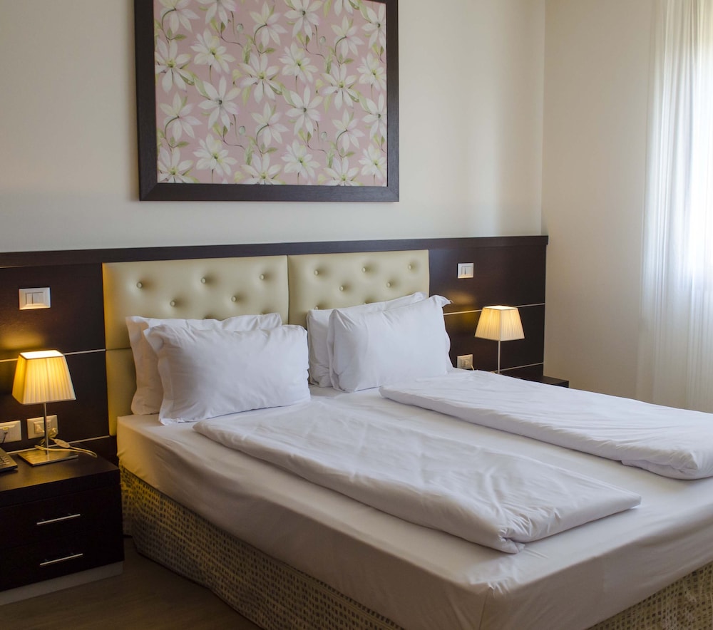 Superior Double or Twin Room - Photo 1