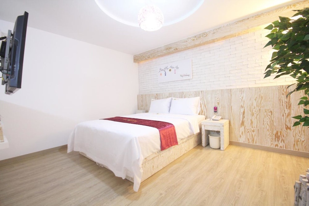 Room (VIP) - Photo 6