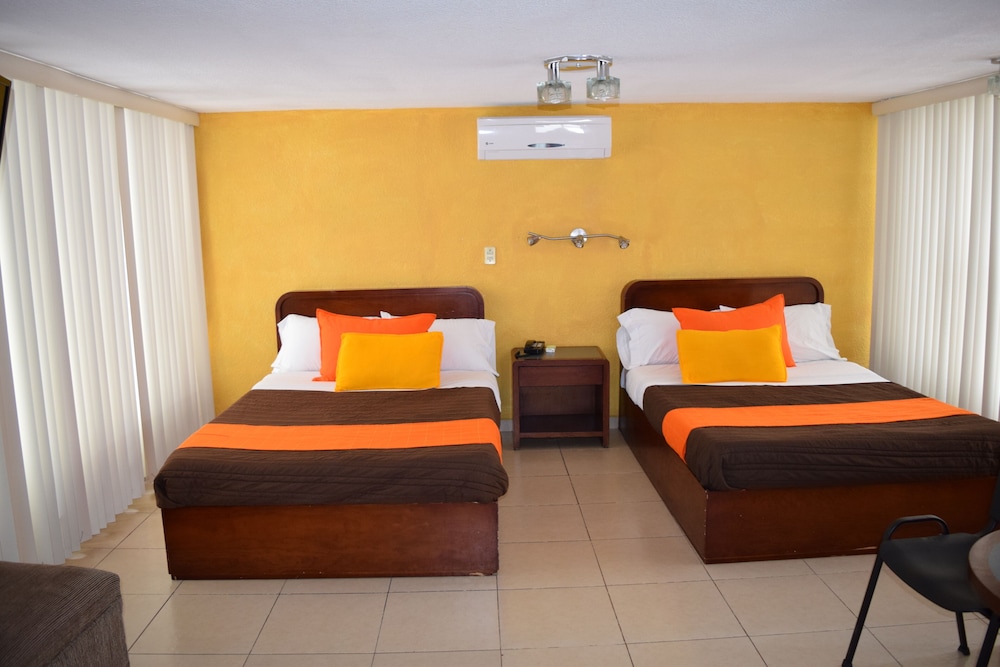 Basic Room, 2 Double Beds photo 1
