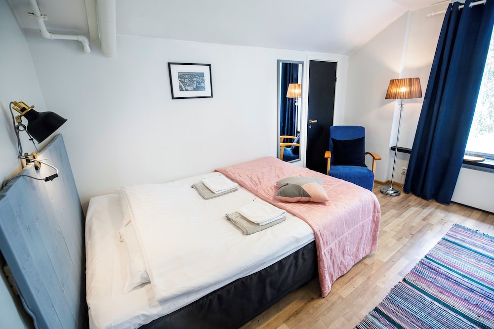 Basic Double Room photo 2