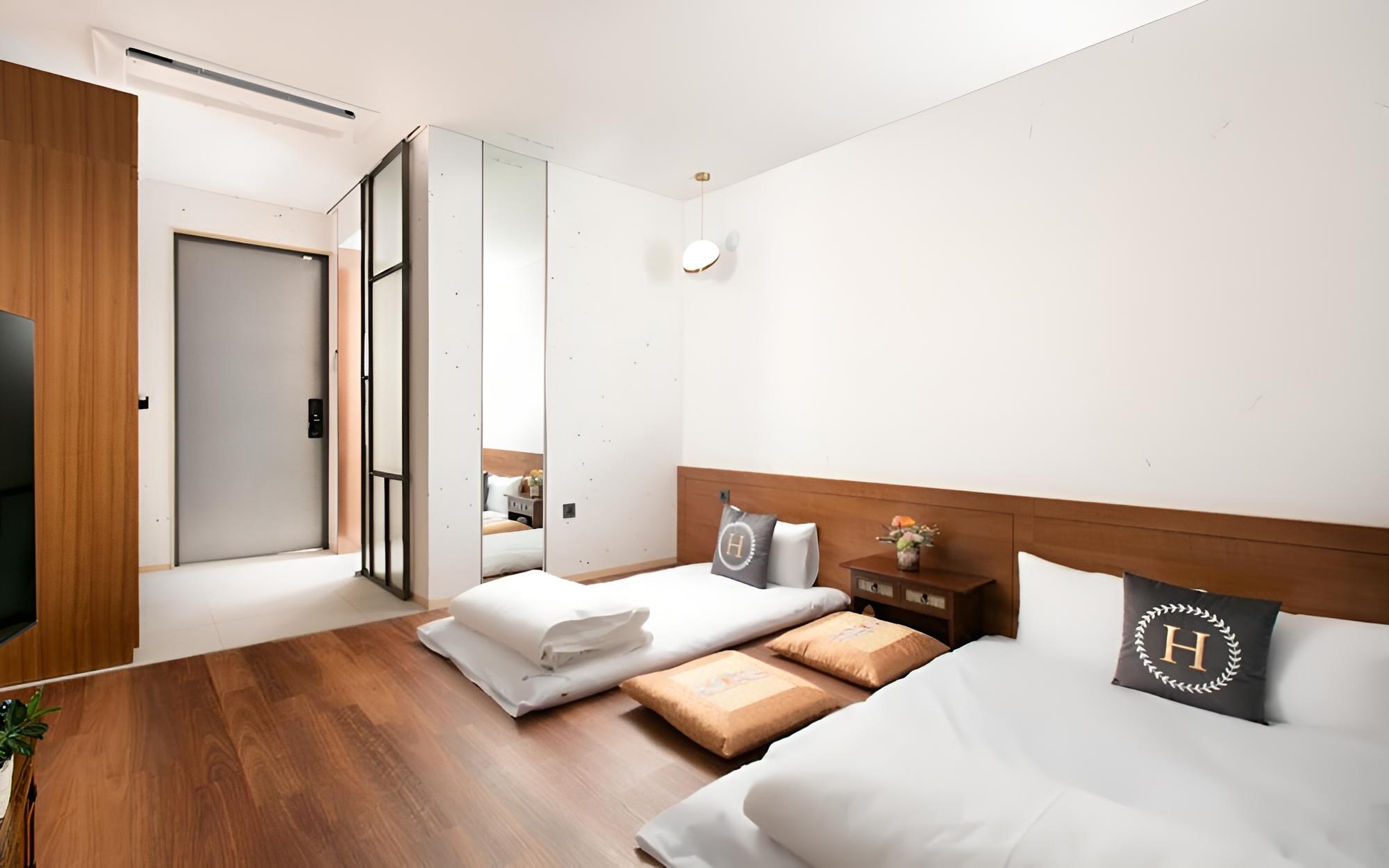 Room (Suite Korean Room) - Photo 2