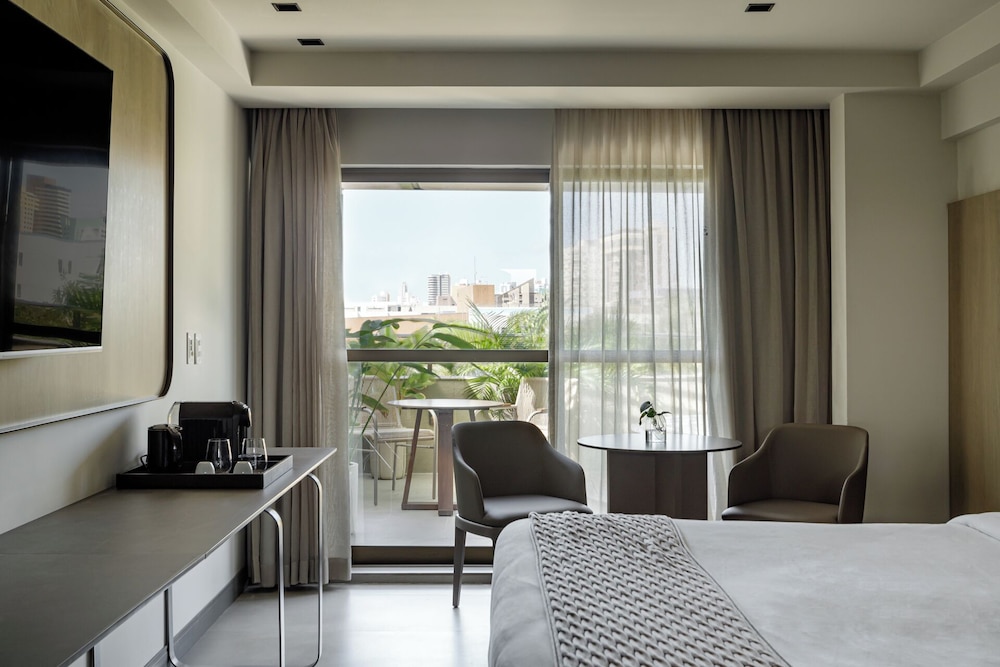 Luxury Double Room, 1 King Bed, Patio
