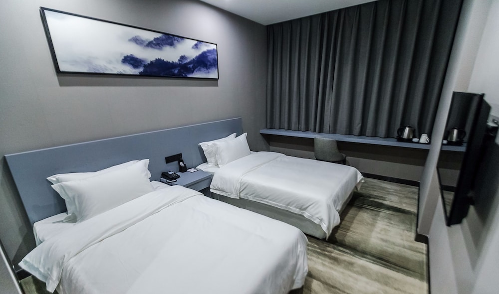 Standard Twin Room photo 3