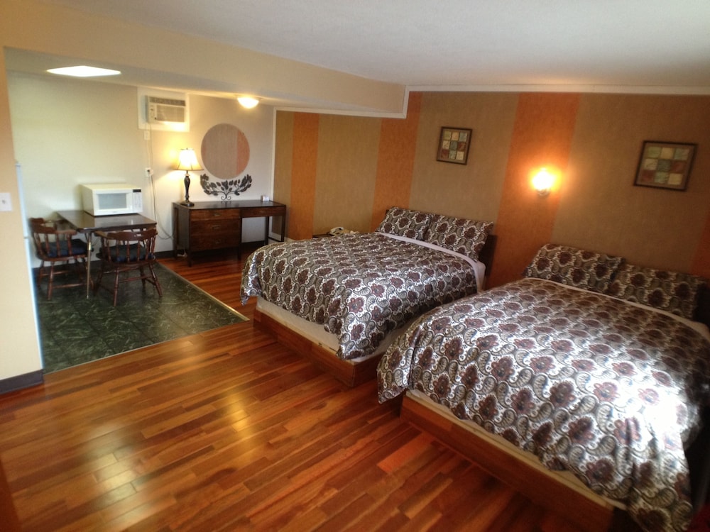 Deluxe Room, 2 Queen Beds photo 1
