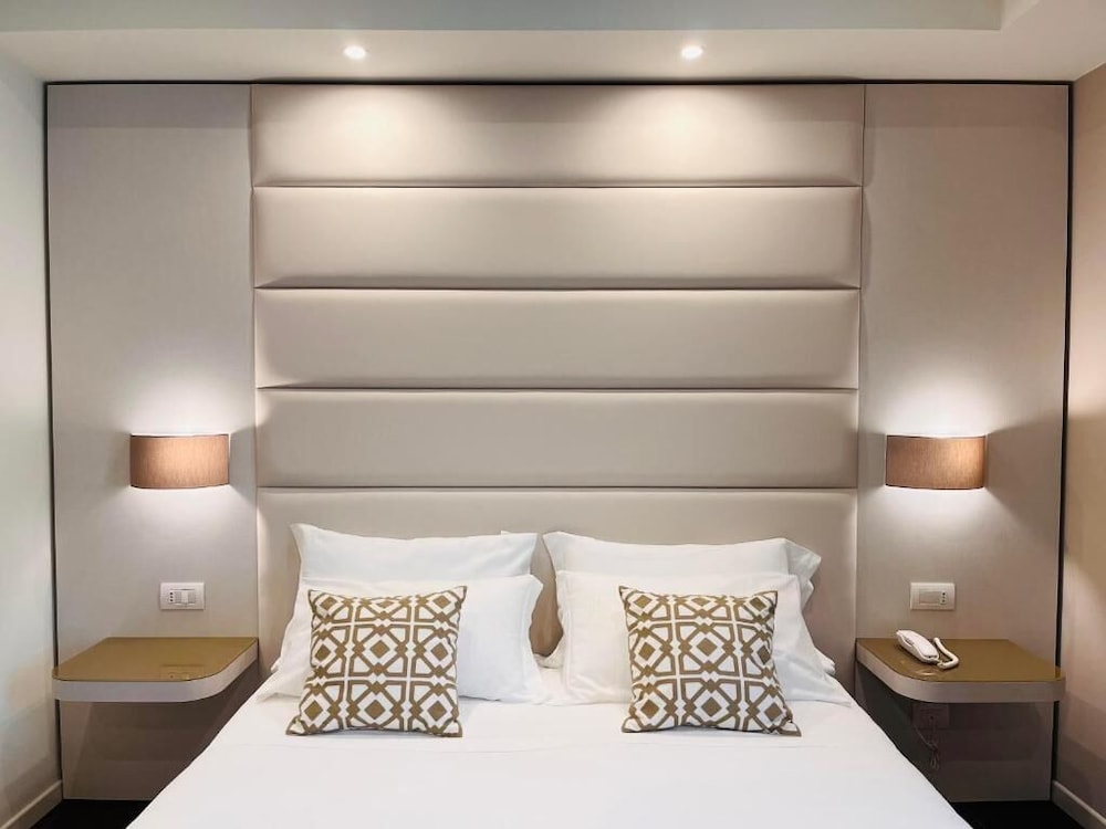 Standard Room - Photo 1
