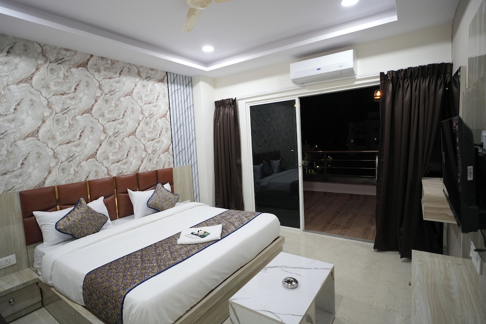 Classic Double Room