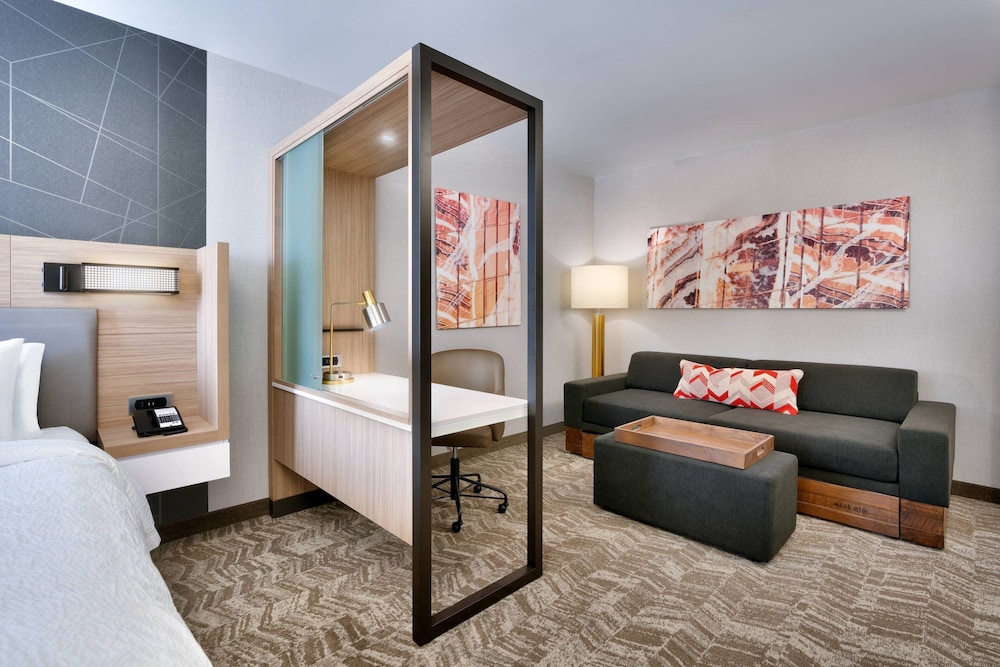 Suite, Multiple Beds - Photo 5