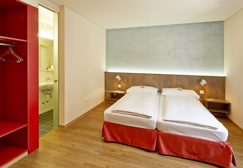 Standard Twin Room photo 1