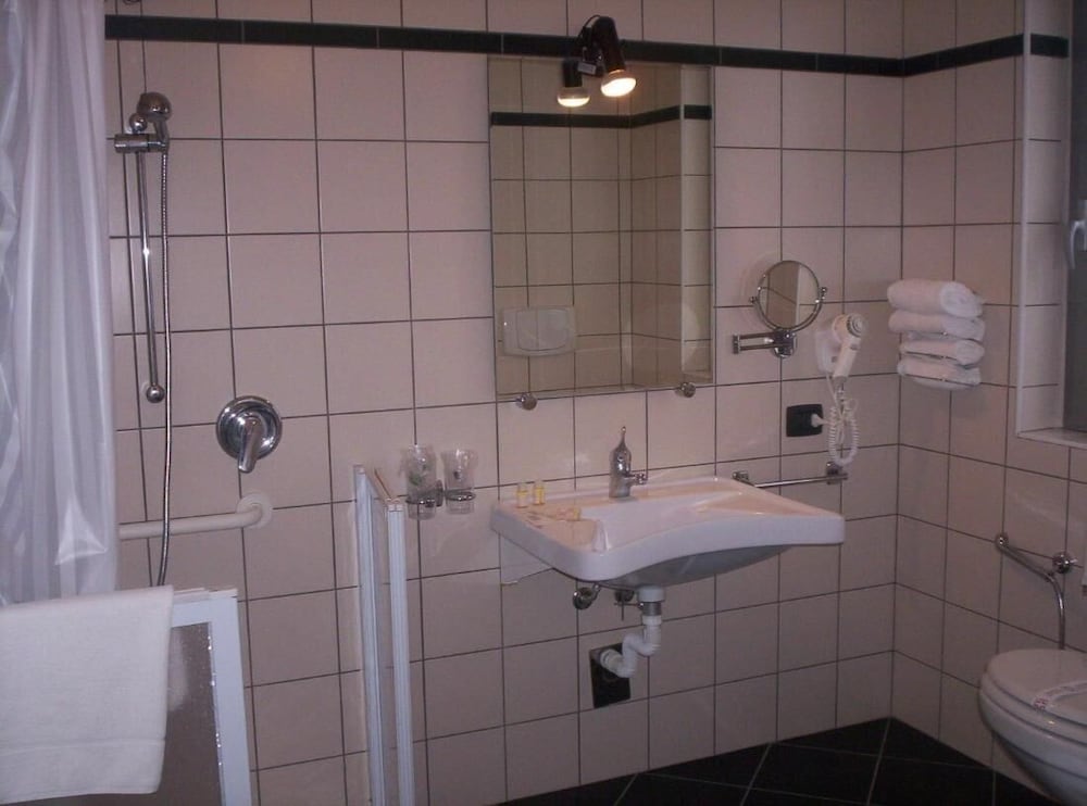 Huone Vieraiden Huone - Alba Village Hotelli Huone Twin Sängyt, Kuva 32