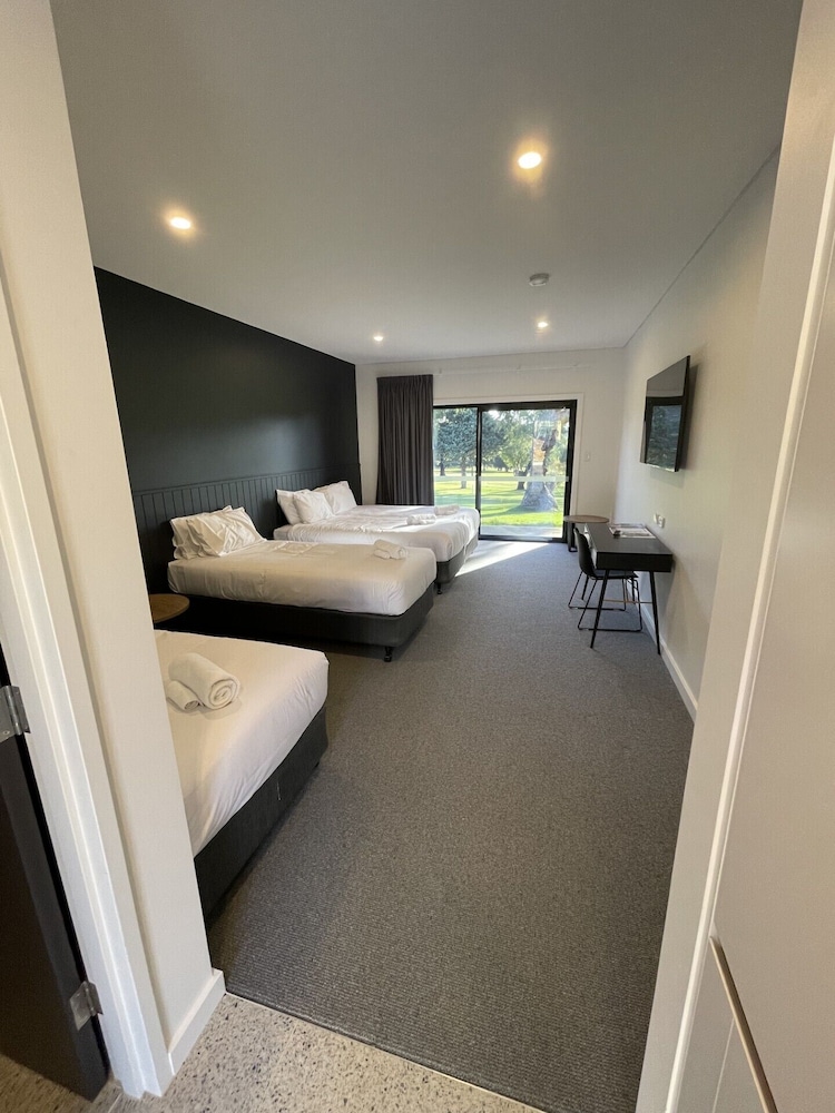 Two King Bed Room photo 1