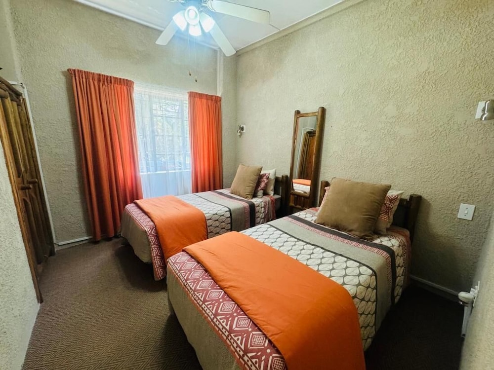 Room, 2 Bedrooms, Accessible, Smoking photo 3