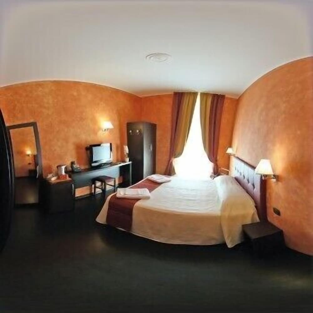 Double Room (free tea/coffe and snacks in room) - Photo 1