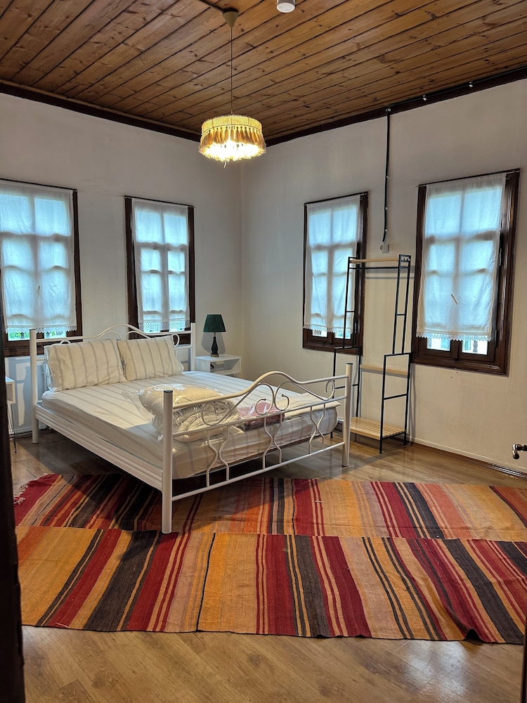 Classic Room, Courtyard View photo 1