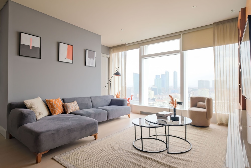 Deluxe Condo photo 1