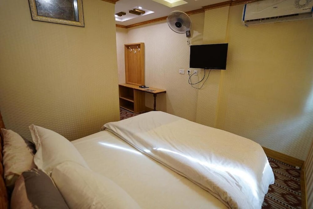 Deluxe Double Room photo 3