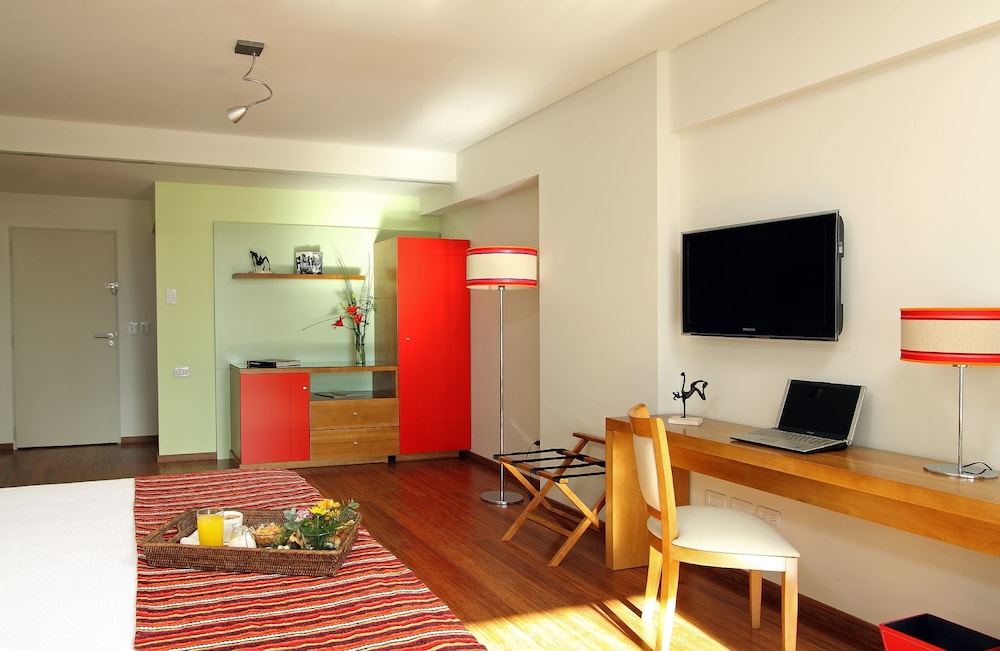 Deluxe Room, Accessible photo 3