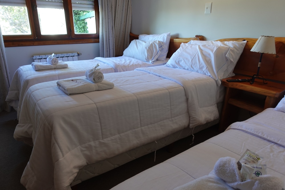 Basic Triple Room, 3 Twin Beds photo 1