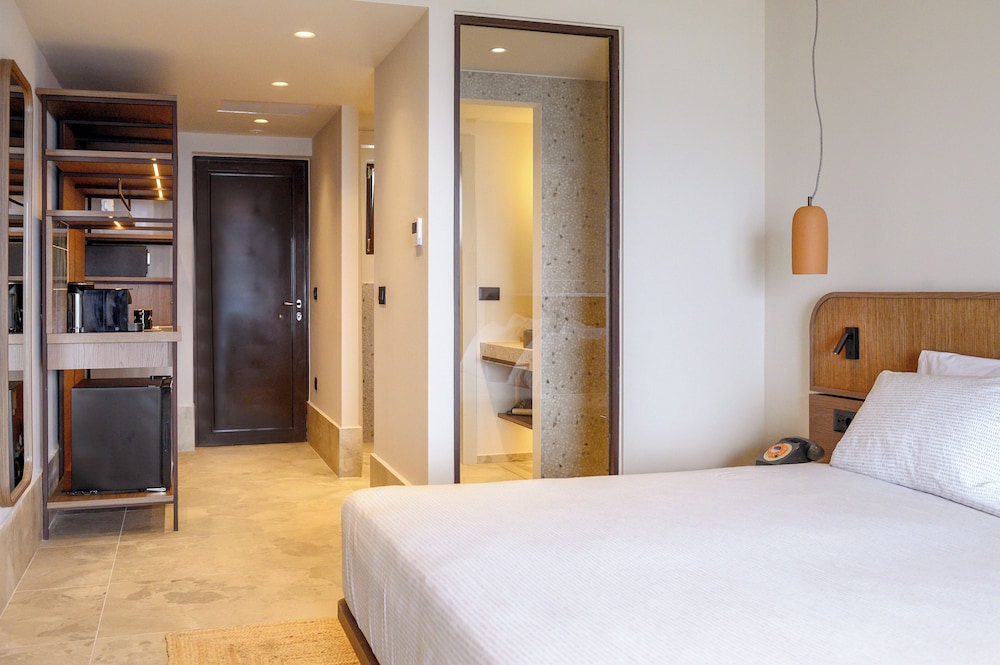 Innside Room - Photo 10
