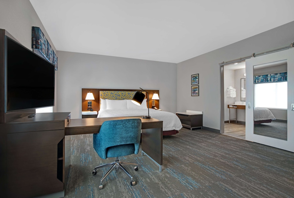 Suite, 1 King Bed, Accessible, Refrigerator & Microwave (Hearing) - Photo 2